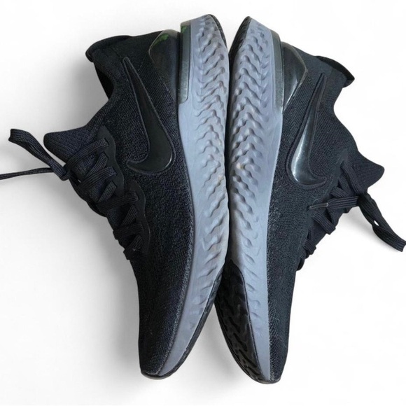 Nike Epic React Flyknit 2 Men's Size 7 Running Shoes Black Gray - Picture 7 of 11
